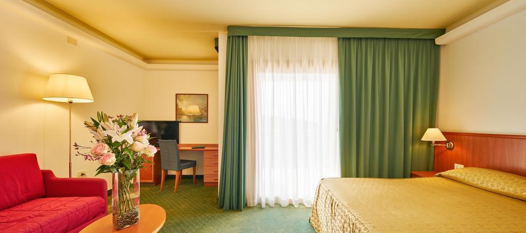 Hotel Rialto Градо Экстерьер фото