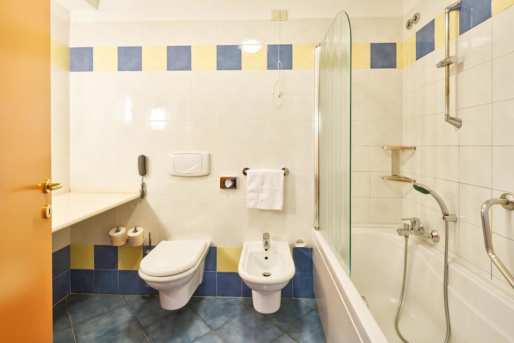Hotel Rialto Градо Экстерьер фото